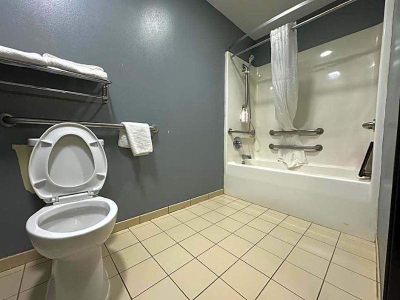 Star City Inn & Suites image 5