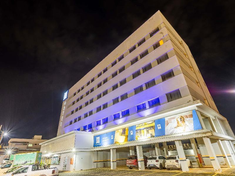 Ibis Budget Patos De Minas — general view