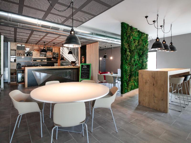 Ibis Cahors image