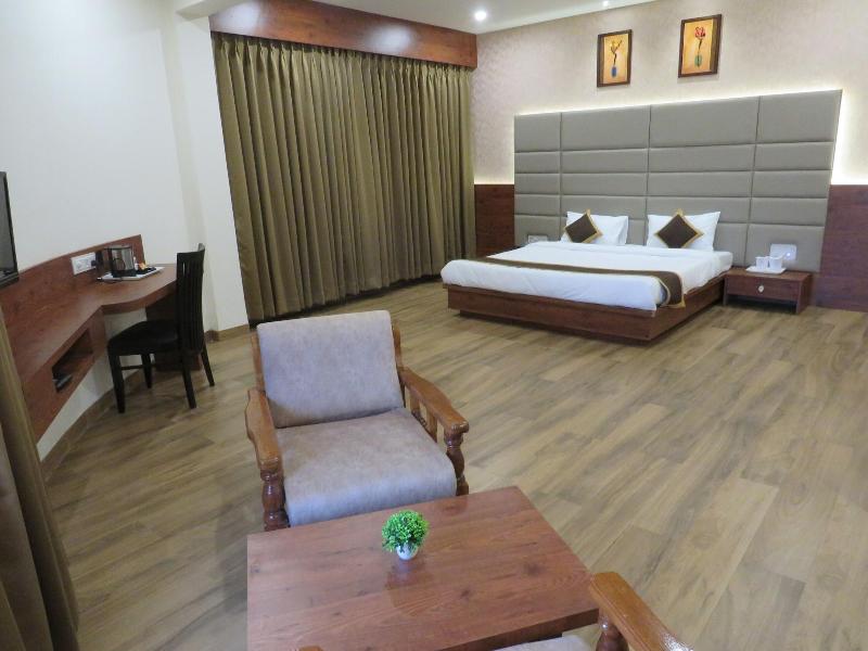 Dariyalal Hotel