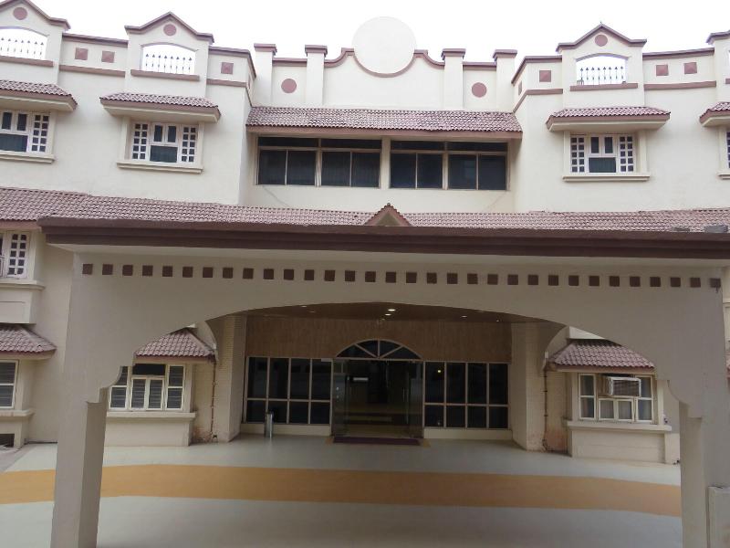 Dariyalal Hotel