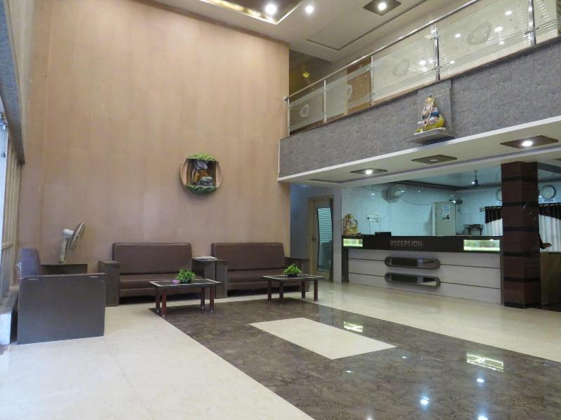 Dariyalal Hotel