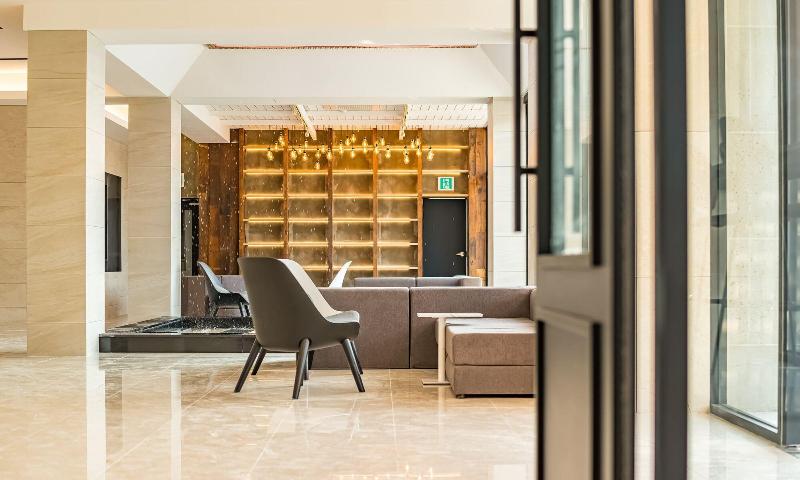 Stubborn Hotel image