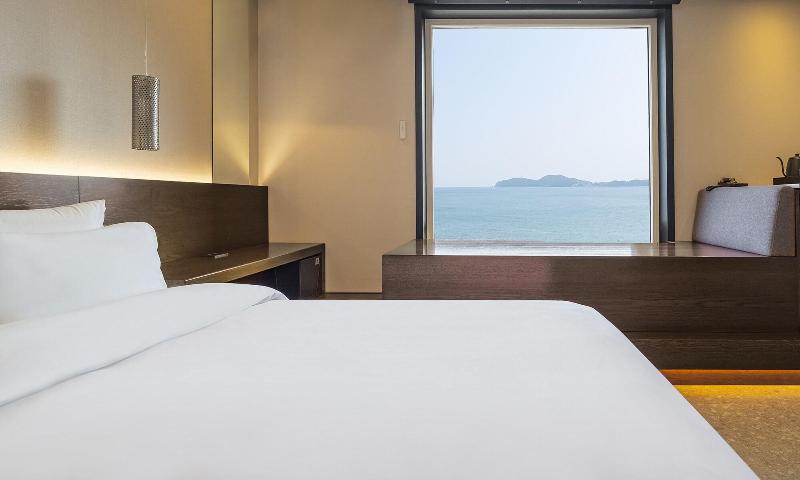 Stubborn Hotel image