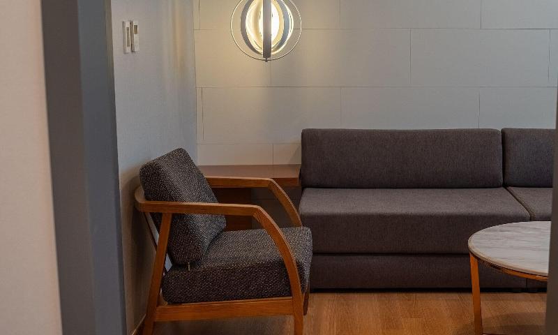 Stubborn Hotel image