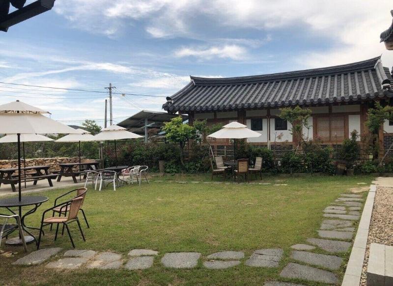 Suncheon Moonlight Love Hanok Pension — exterior view