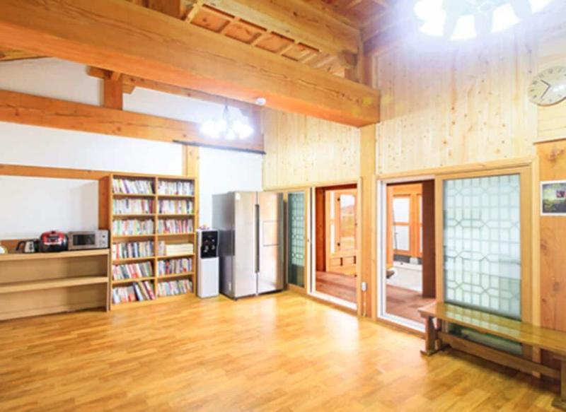 Suncheon Moonlight Love Hanok Pension image
