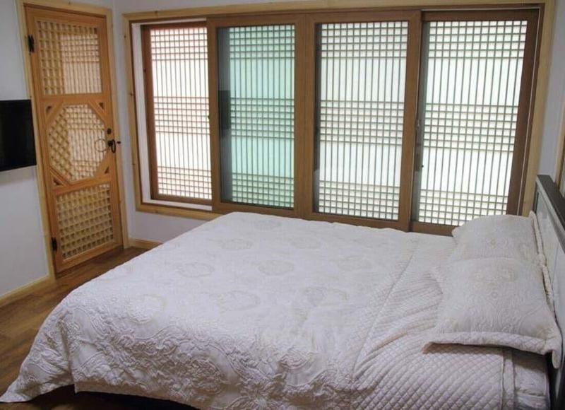 Suncheon Moonlight Love Hanok Pension image