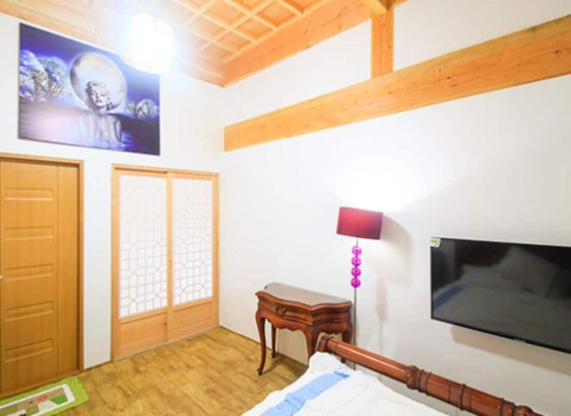 Suncheon Moonlight Love Hanok Pension image