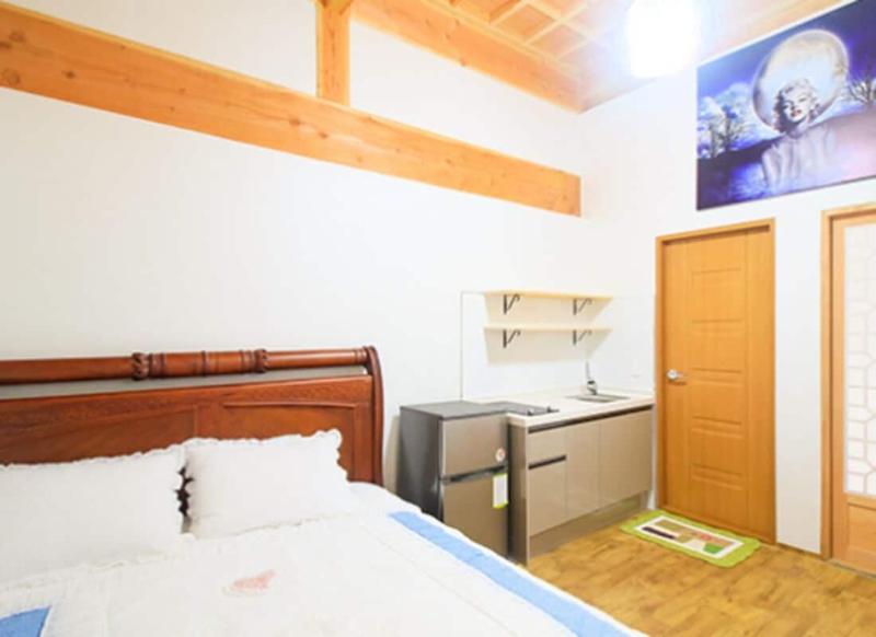 Suncheon Moonlight Love Hanok Pension image