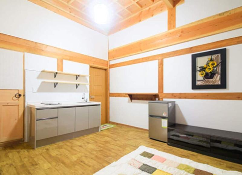 Suncheon Moonlight Love Hanok Pension image