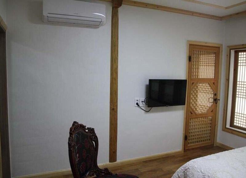 Suncheon Moonlight Love Hanok Pension image
