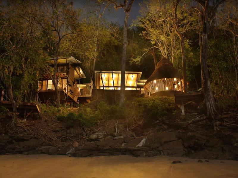 Isla Palenque image