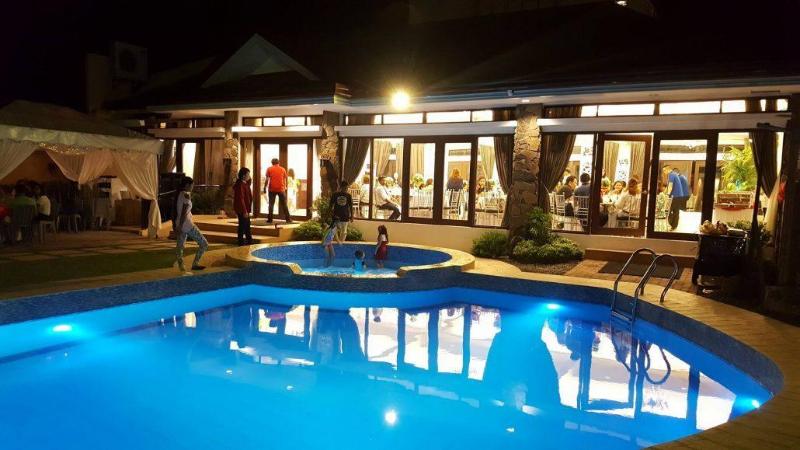 Islands Hotel image