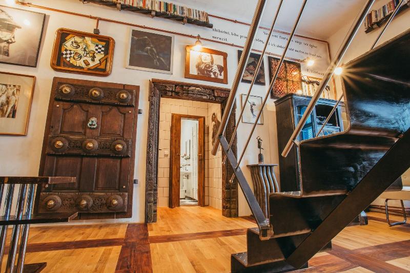 Divná Pani Luxury Gallery Rooms image
