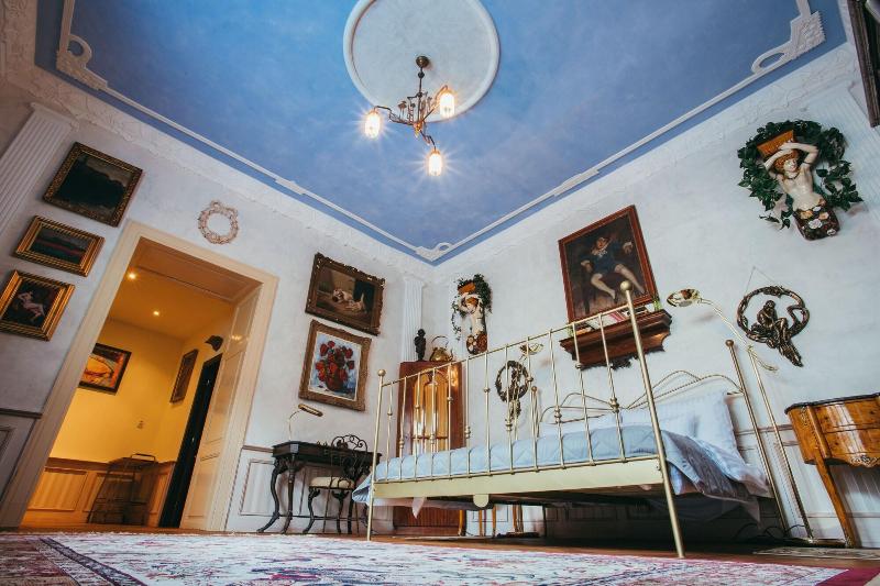 Divná Pani Luxury Gallery Rooms image
