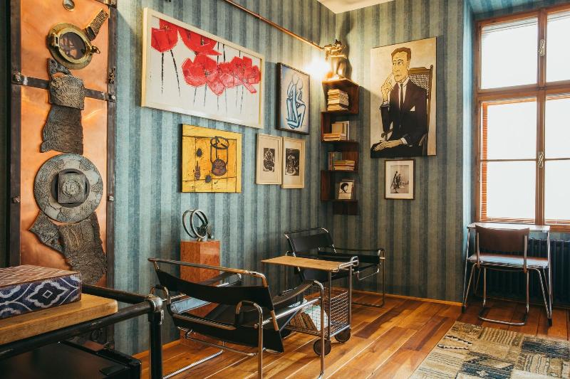 Divná Pani Luxury Gallery Rooms image
