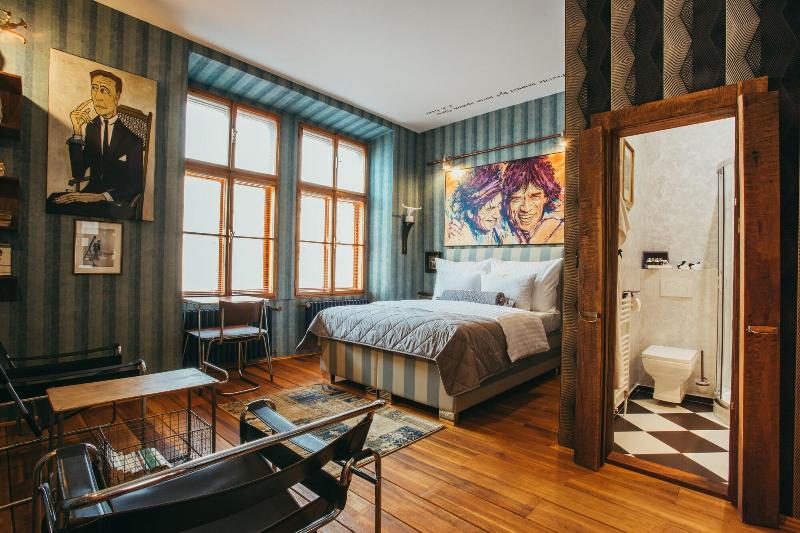 Divná Pani Luxury Gallery Rooms image