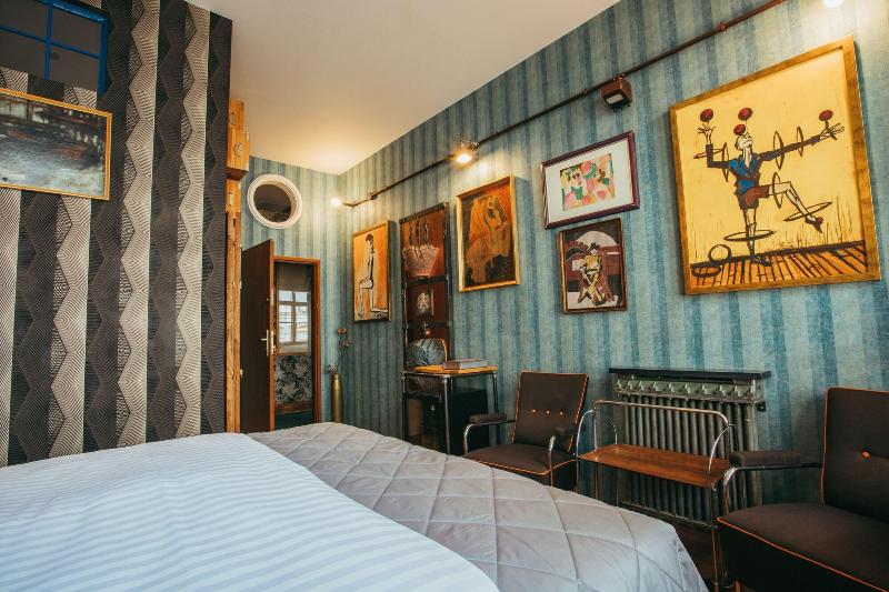 Divná Pani Luxury Gallery Rooms image