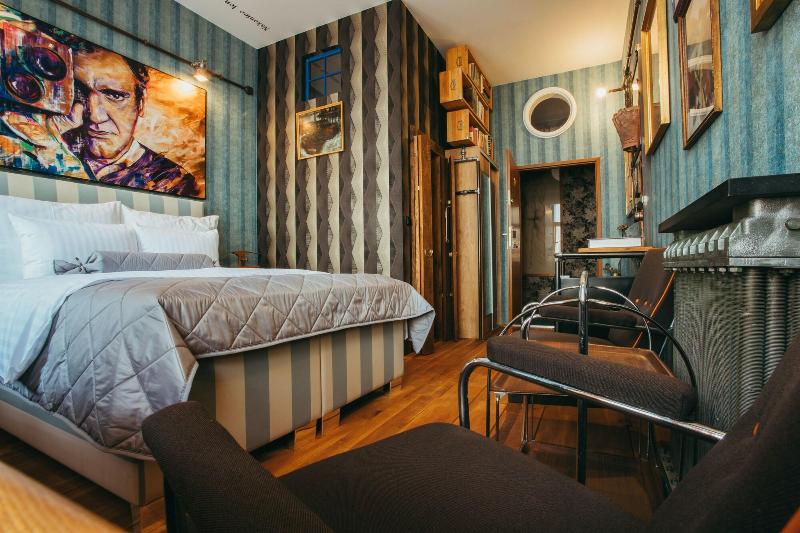 Divná Pani Luxury Gallery Rooms image
