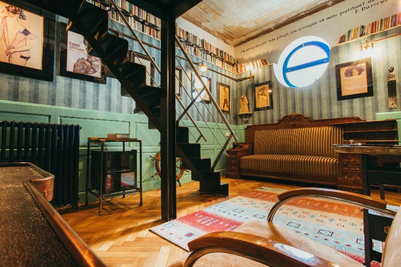 Divná Pani Luxury Gallery Rooms image