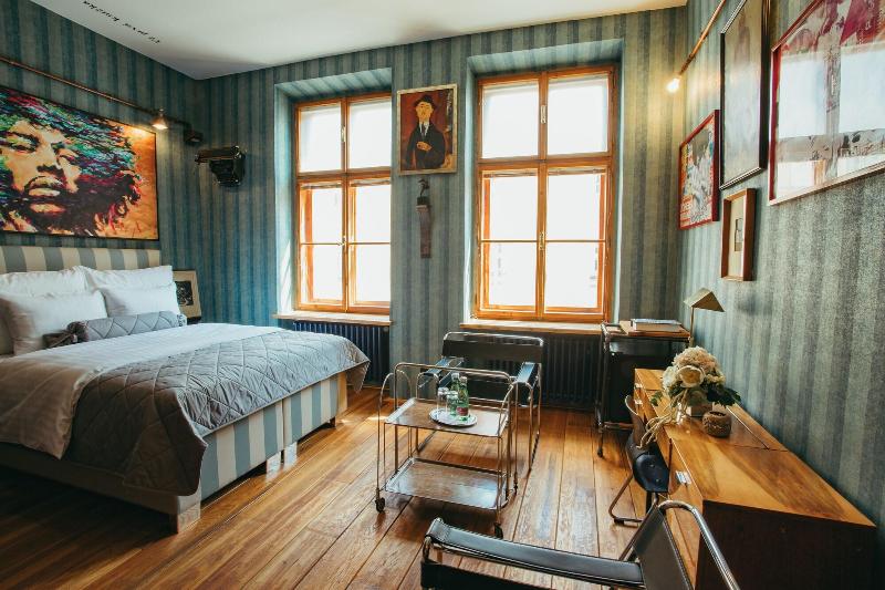 Divná Pani Luxury Gallery Rooms image