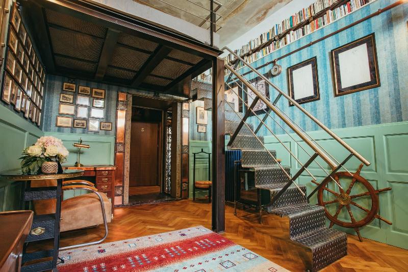 Divná Pani Luxury Gallery Rooms image