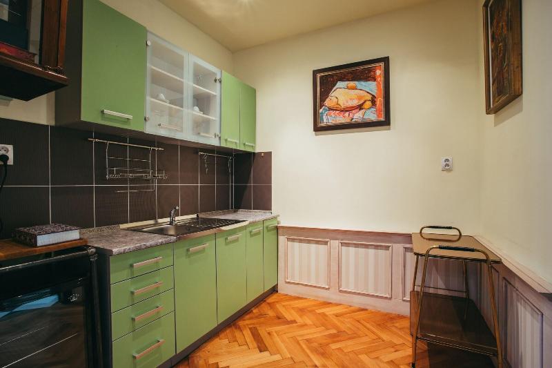 Divná Pani Luxury Gallery Rooms image