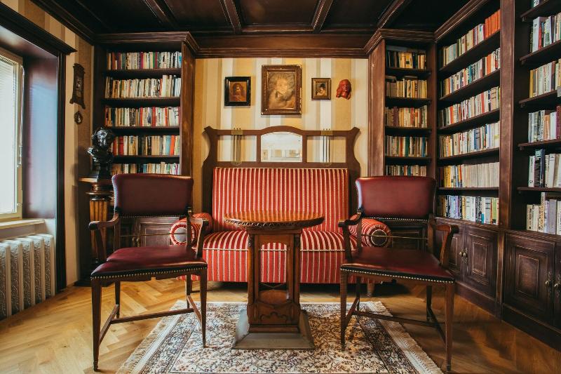 Divná Pani Luxury Gallery Rooms image