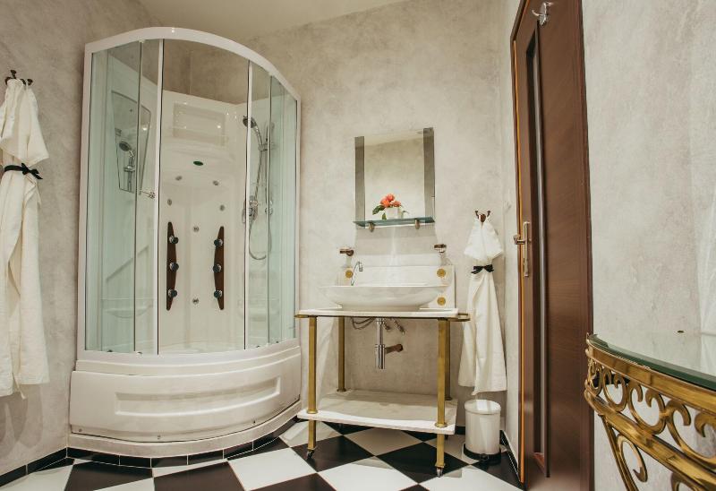 Divná Pani Luxury Gallery Rooms image