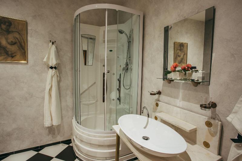 Divná Pani Luxury Gallery Rooms image