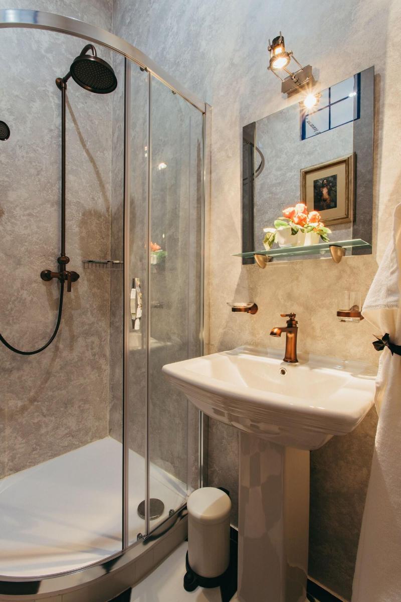 Divná Pani Luxury Gallery Rooms image