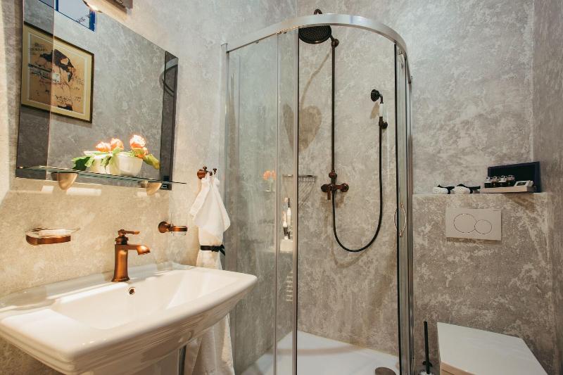 Divná Pani Luxury Gallery Rooms image