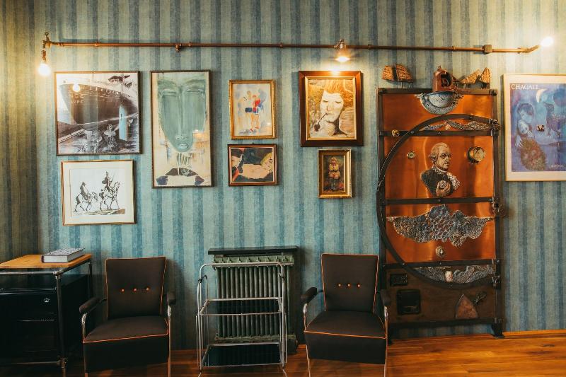 Divná Pani Luxury Gallery Rooms image