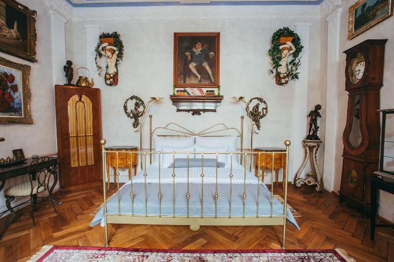 Divná Pani Luxury Gallery Rooms image