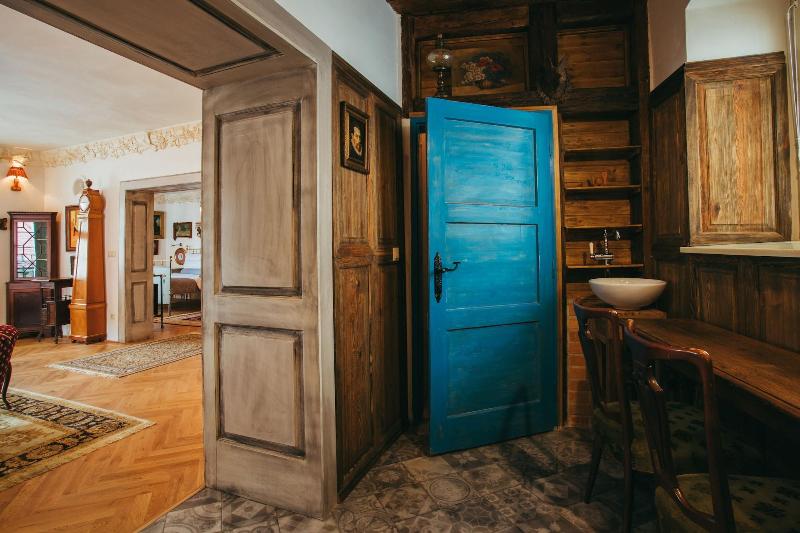 Divná Pani Luxury Gallery Rooms image