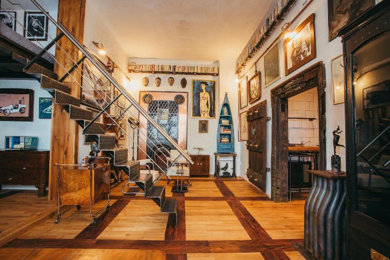 Divná Pani Luxury Gallery Rooms image