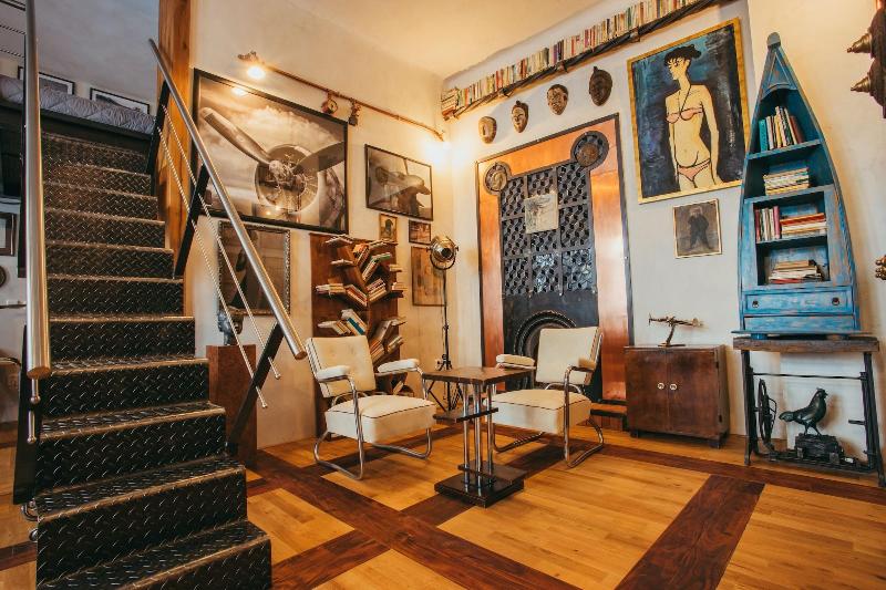 Divná Pani Luxury Gallery Rooms image
