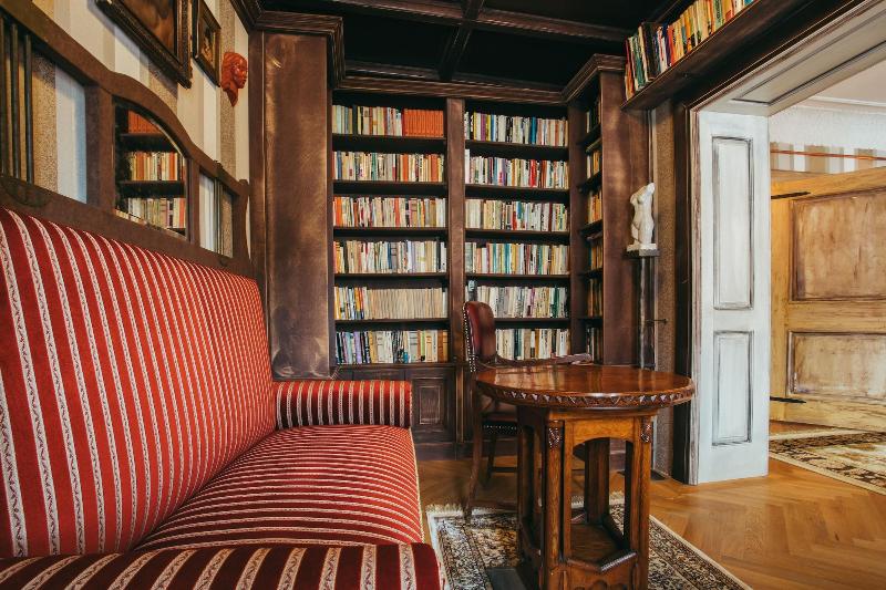 Divná Pani Luxury Gallery Rooms image