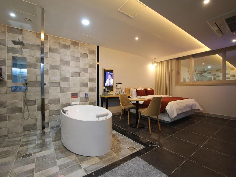 Jade Hotel Ulsan image