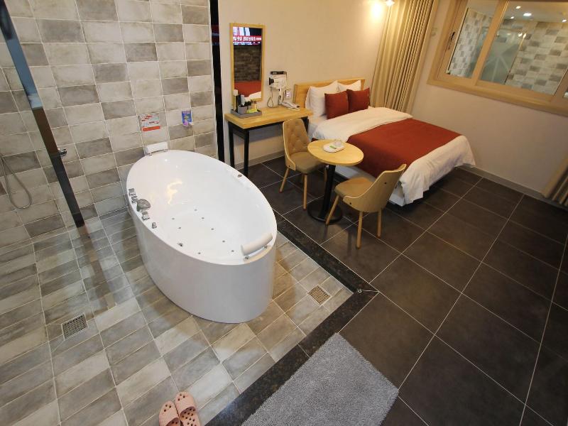 Jade Hotel Ulsan image
