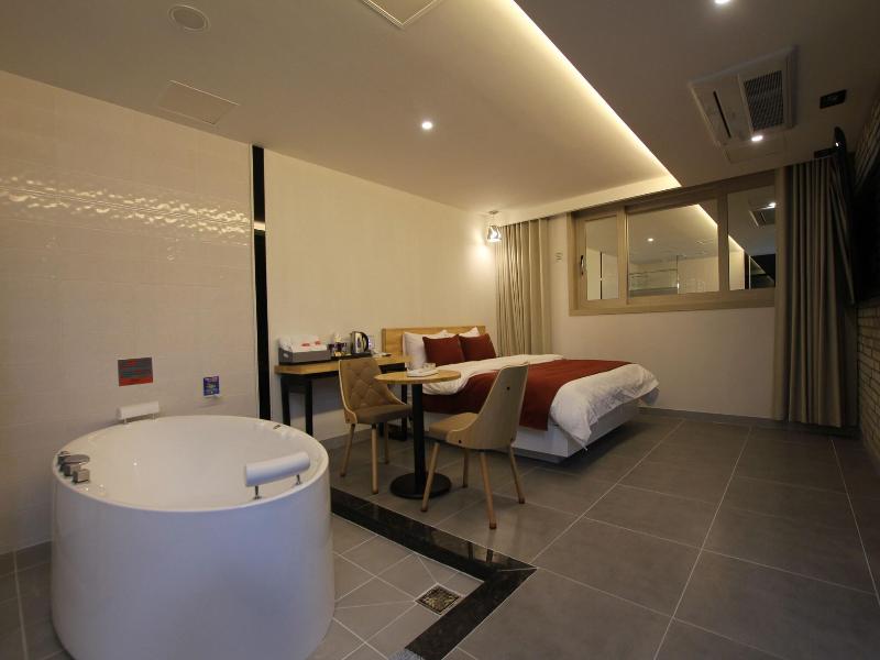 Jade Hotel Ulsan image