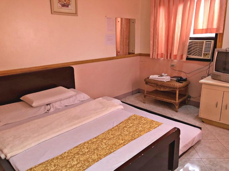 Tabaco Gardenia Hotel 5