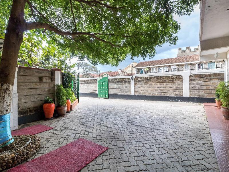 Javilla Eagles Safari Guest House image