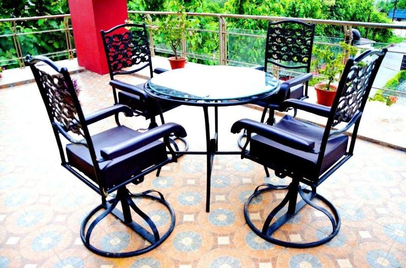 Taraji Resort Hotel And Restaurant image