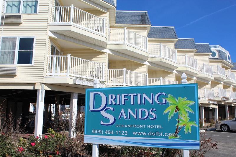 Drifting Sands Oceanfront Hotel image