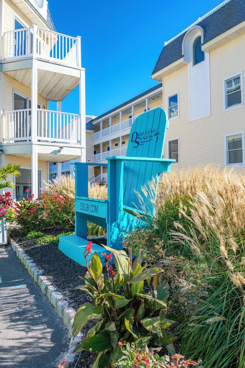 Drifting Sands Oceanfront Hotel image