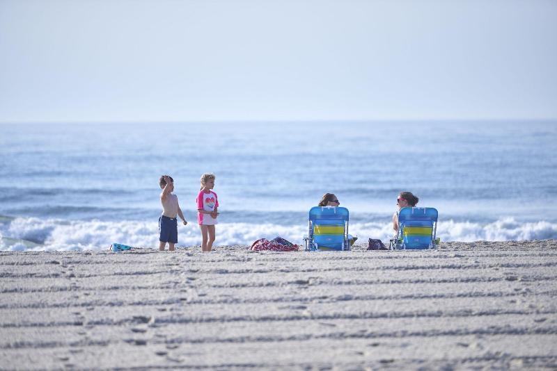 Drifting Sands Oceanfront Hotel image