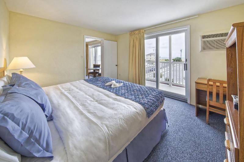 Drifting Sands Oceanfront Hotel image