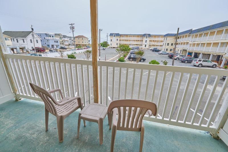 Drifting Sands Oceanfront Hotel image